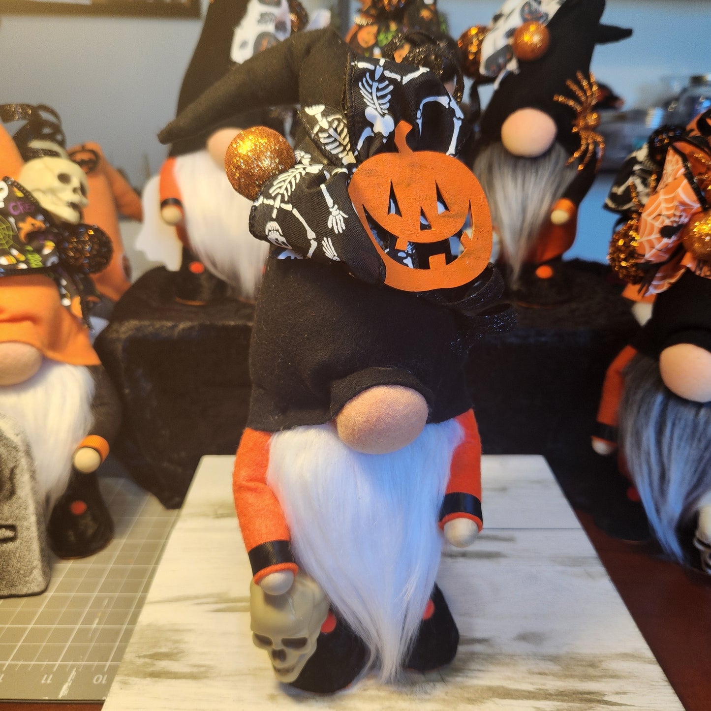 HALLOWEEN Gnomes