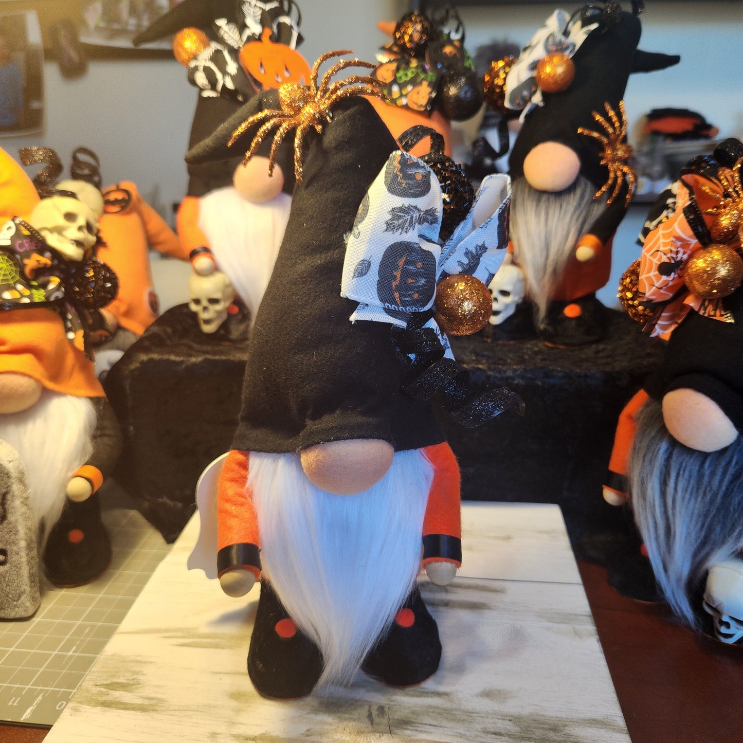 HALLOWEEN Gnomes