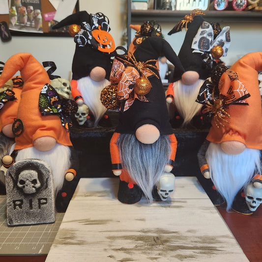 HALLOWEEN Gnomes